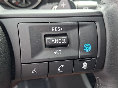 Certified 2024 Nissan Rogue SV w/ SV Premium Package AWD/4WD image 23