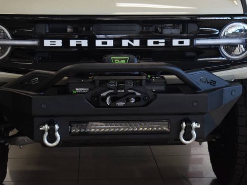 Used 2025 Ford Bronco Outer Banks AWD/4WD image 10