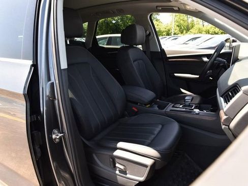 Used 2023 Audi Q5 2.0T Premium w/ Convenience Package AWD/4WD image 21