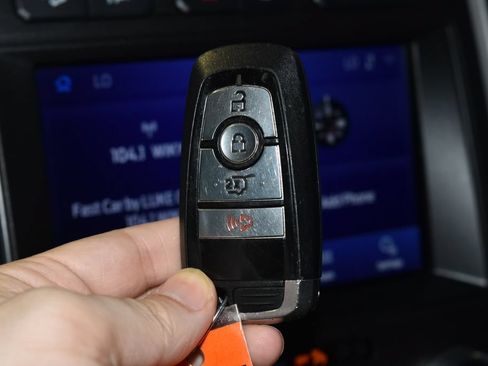 Used 2020 Ford Expedition XLT AWD/4WD image 17