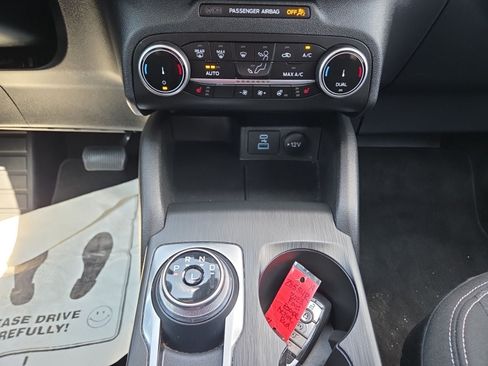 Certified 2023 Ford Escape Active AWD/4WD image 34