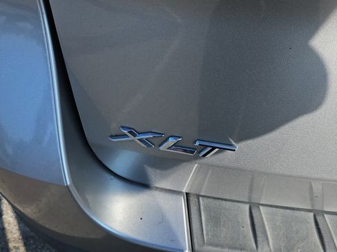 Used 2020 Ford Explorer XLT image 16