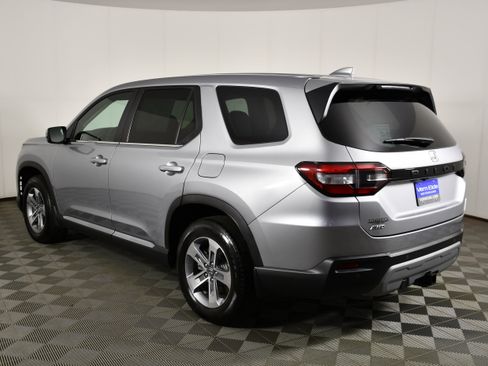 Certified 2025 Honda Pilot EX-L image 8
