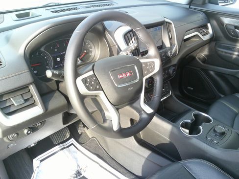 Used 2021 GMC Terrain SLT w/ Infotainment Package II image 16