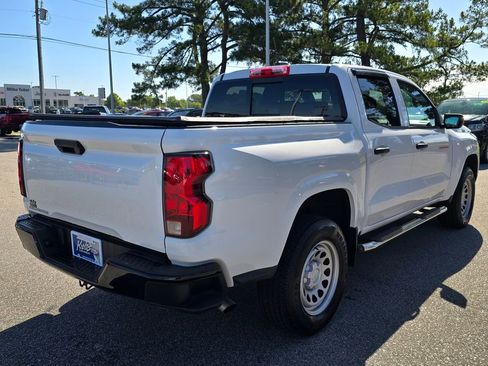 Used 2024 Chevrolet Colorado W/T w/ WT Convenience Package RWD image 5
