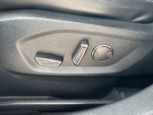 Used 2018 Ford Edge SEL w/ Equipment Group 201A AWD/4WD image 21