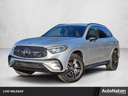 Certified 2025 Mercedes-Benz GLC 300 image 1