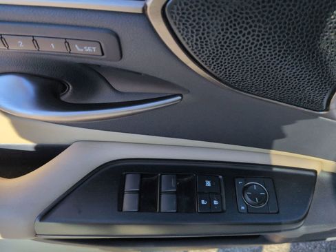 Used 2019 Lexus ES 350 image 15