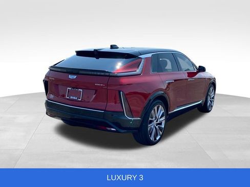 Certified 2024 Cadillac Lyriq Luxury AWD/4WD image 3