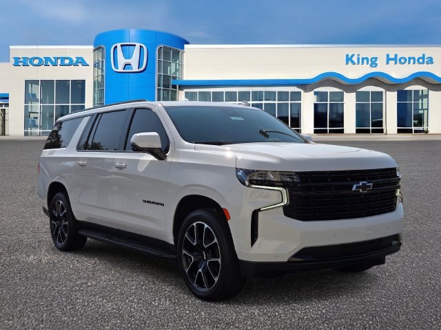 Used 2023 Chevrolet Suburban RST w/ Luxury Package AWD/4WD image 6