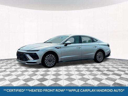 Used 2025 Hyundai Sonata SEL FWD image 2