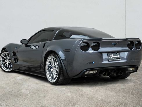 Used 2010 Chevrolet Corvette ZR1 w/ Preferred Equipment Group RWD image 10