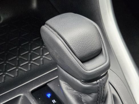 Used 2025 Toyota RAV4 LE FWD image 21