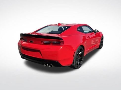 Used 2018 Chevrolet Camaro SS RWD image 14