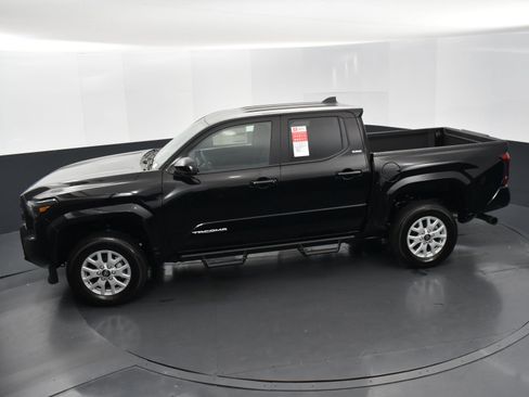 Used 2024 Toyota Tacoma SR5 image 28