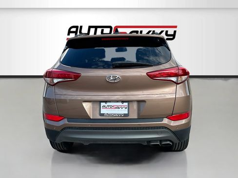 Used 2016 Hyundai Tucson Limited w/ Option Group 03 FWD image 6