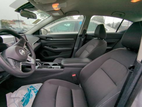 Used 2021 Nissan Altima 2.5 SV AWD/4WD image 6