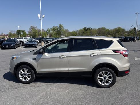 Used 2017 Ford Escape SE AWD/4WD image 8