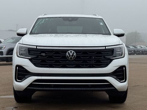 Used 2024 Volkswagen Atlas Cross Sport SEL R-Line AWD/4WD image 9
