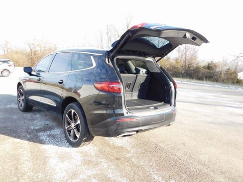 Used 2021 Buick Enclave Essence w/ Sport Touring Edition image 22