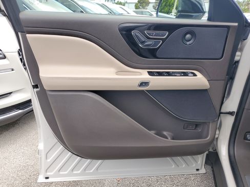 Certified 2024 Lincoln Aviator Reserve image 15