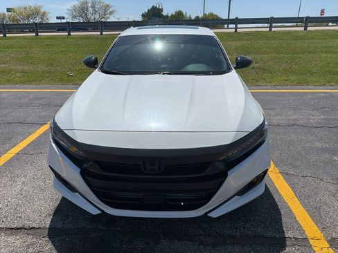 Used 2022 Honda Accord Sport image 2