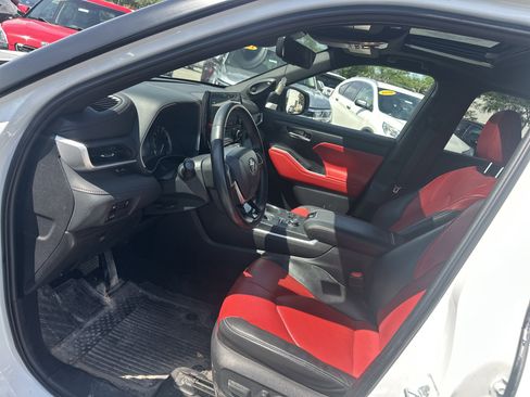 Used 2023 Toyota Highlander XSE AWD/4WD image 14
