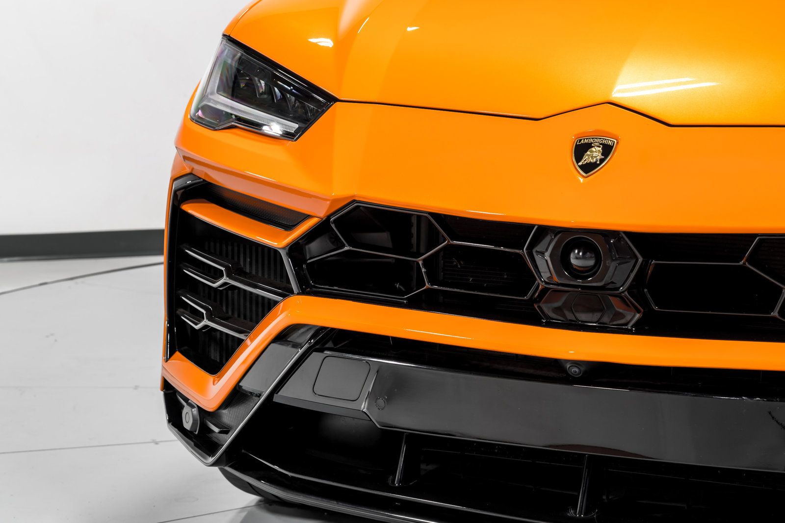 Used 2022 Lamborghini Urus AWD/4WD image 46