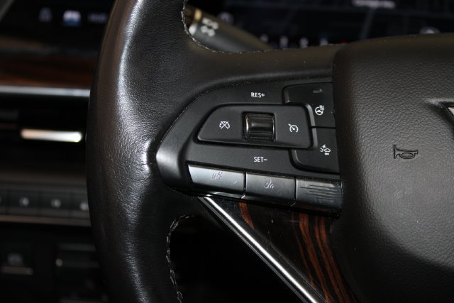 Used 2023 Cadillac Escalade Premium Luxury w/ Performance Package AWD/4WD image 26