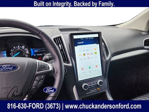 Used 2024 Ford Edge Titanium image 16