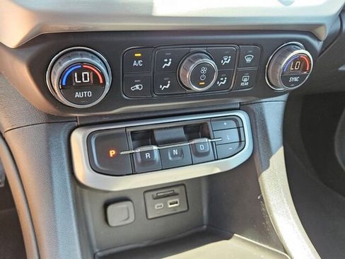 Used 2023 GMC Acadia SLT w/ Elevation Edition image 26