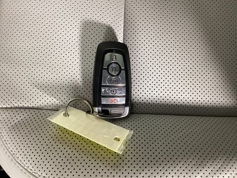 Used 2025 Ford Explorer Platinum w/ Ultimate Package AWD/4WD image 40