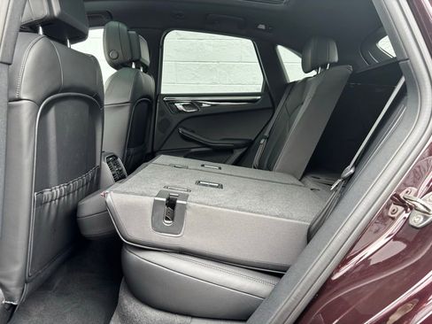 Certified 2026 Porsche Macan AWD/4WD image 23