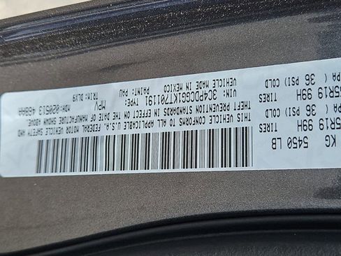 Used 2019 Dodge Journey Crossroad w/ Driver Convenience Group FWD image 28