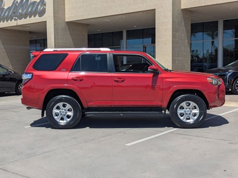 Used 2017 Toyota 4Runner SR5 Premium image 6