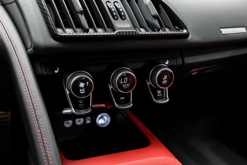 Used 2018 Audi R8 V10 AWD/4WD image 34