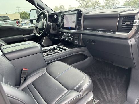Used 2026 Ford F250 Platinum w/ FX4 Off-Road Package AWD/4WD image 34