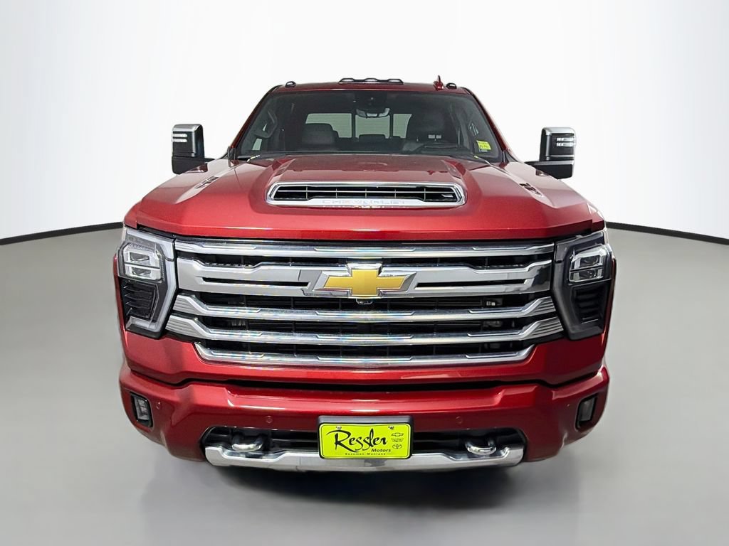 Used 2025 Chevrolet Silverado 2500 High Country w/ Technology Package AWD/4WD image 2