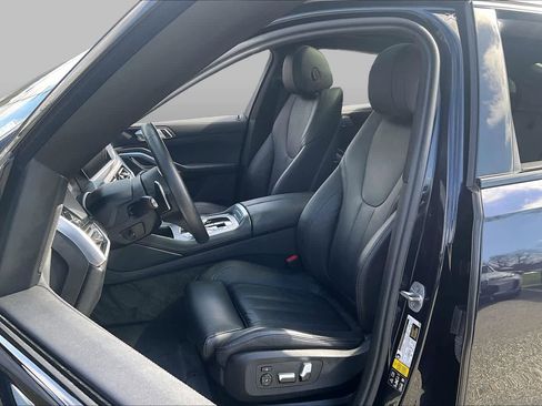 Certified 2022 BMW X6 xDrive40i w/ M Sport Package AWD/4WD image 7