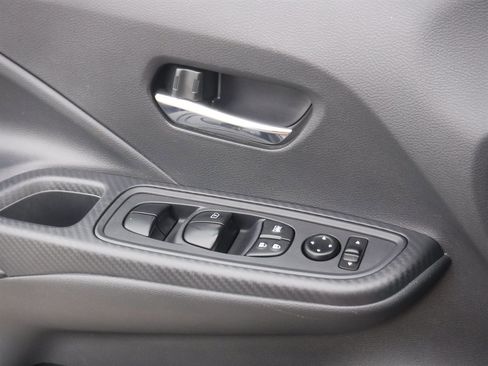 Used 2024 Nissan Versa SV FWD image 15