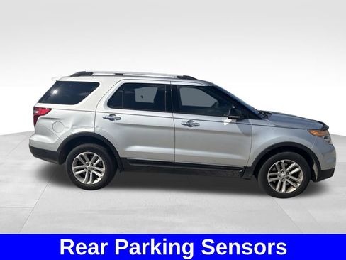 Used 2014 Ford Explorer XLT w/ Equipment Group 202A AWD/4WD image 7