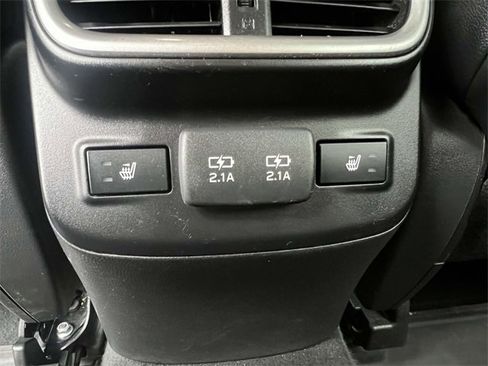 Used 2020 Subaru Outback Limited image 17