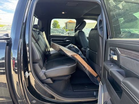 New 2026 RAM 2500 Laramie AWD/4WD image 24