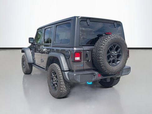 Used 2024 Jeep Wrangler Willys image 3
