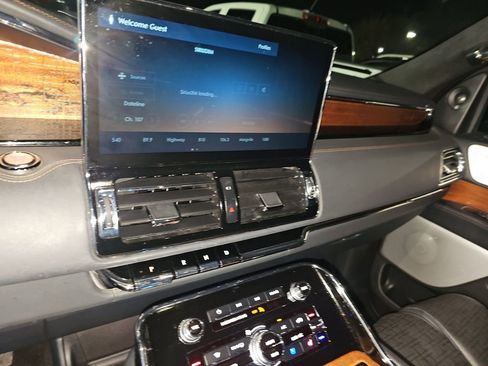 Used 2023 Lincoln Navigator L Black Label image 12