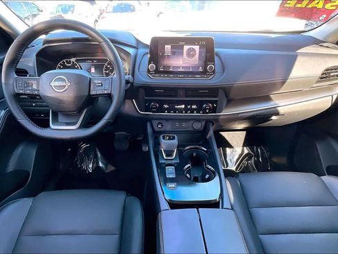 Used 2026 Nissan Rogue SV w/ SV Premium Package image 15