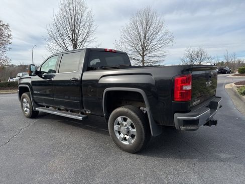 Used 2018 GMC Sierra 2500 SLE w/ SLE Preferred Package image 4