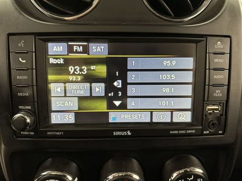 Used 2016 Jeep Patriot High Altitude FWD image 16