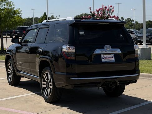 Used 2017 Toyota 4Runner Limited AWD/4WD image 4