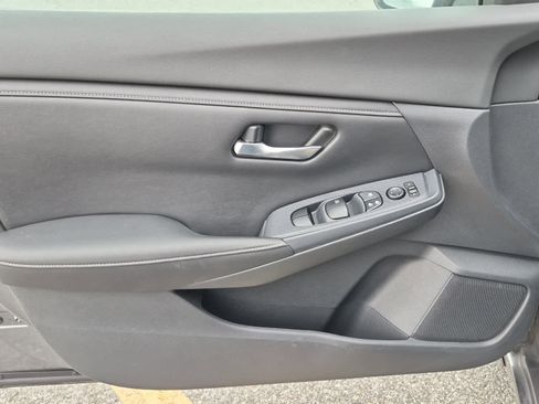 Used 2020 Nissan Sentra SV FWD image 9